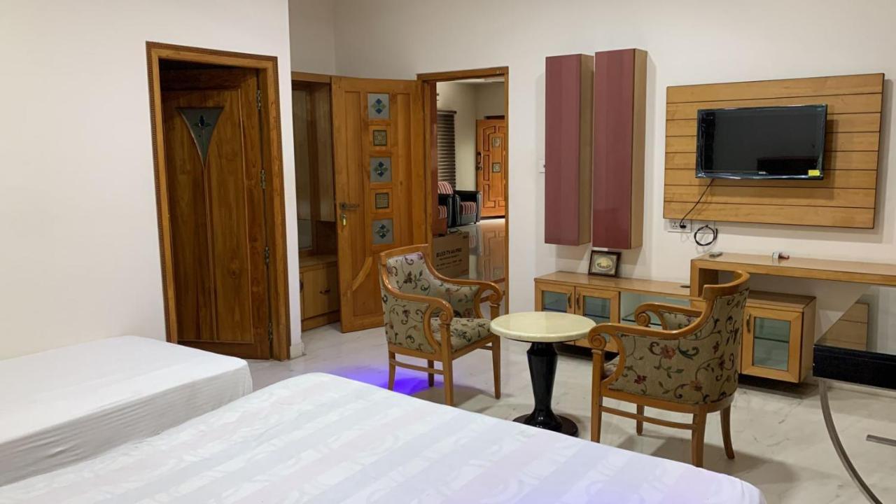 Hill View Paradise - 2Bhk'S & Rooms - A Golden Group Of Premium Home Stays - ティルパティ エクステリア 写真