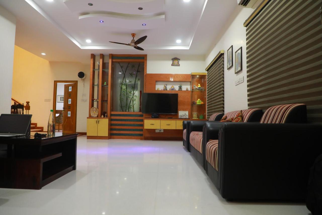 Hill View Paradise - 2Bhk'S & Rooms - A Golden Group Of Premium Home Stays - ティルパティ エクステリア 写真
