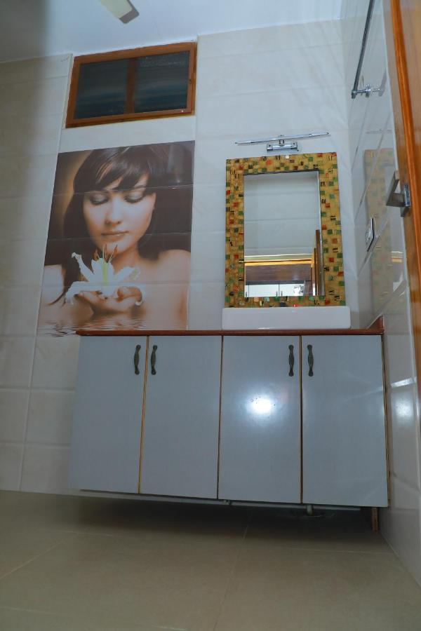 Hill View Paradise - 2Bhk'S & Rooms - A Golden Group Of Premium Home Stays - ティルパティ エクステリア 写真
