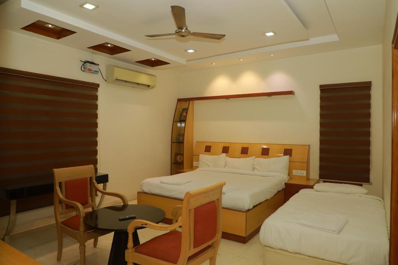 Hill View Paradise - 2Bhk'S & Rooms - A Golden Group Of Premium Home Stays - ティルパティ エクステリア 写真