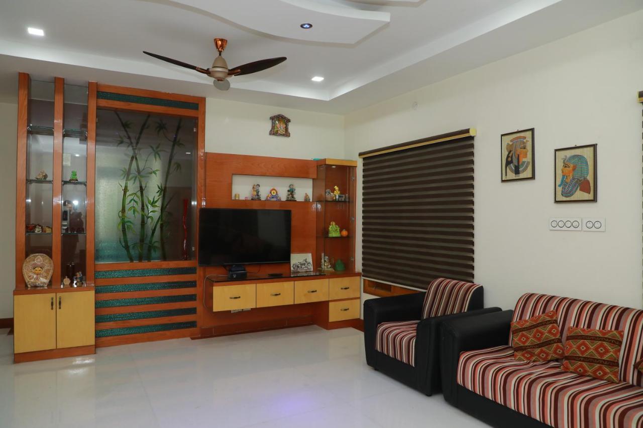 Hill View Paradise - 2Bhk'S & Rooms - A Golden Group Of Premium Home Stays - ティルパティ エクステリア 写真