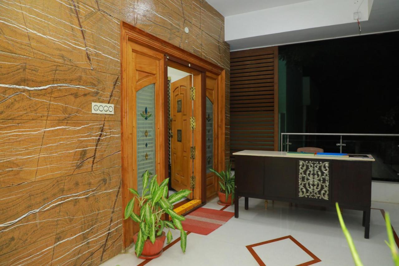 Hill View Paradise - 2Bhk'S & Rooms - A Golden Group Of Premium Home Stays - ティルパティ エクステリア 写真