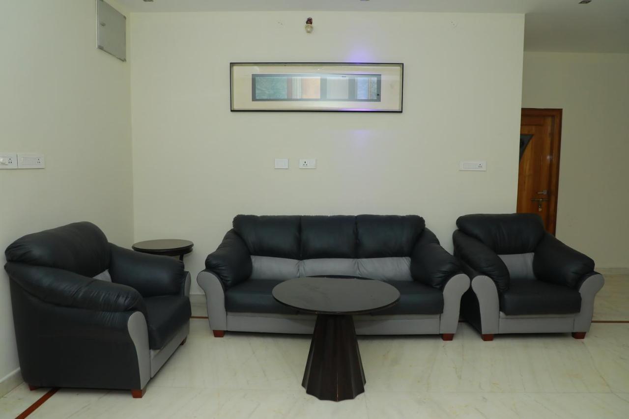 Hill View Paradise - 2Bhk'S & Rooms - A Golden Group Of Premium Home Stays - ティルパティ エクステリア 写真