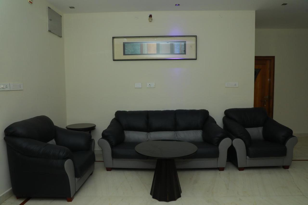 Hill View Paradise - 2Bhk'S & Rooms - A Golden Group Of Premium Home Stays - ティルパティ エクステリア 写真